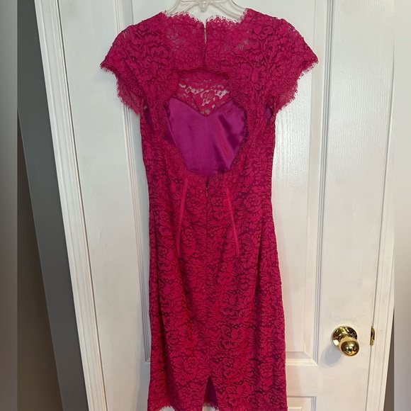 Monique Lhuillier Fuschia lace dress size 4 - Picture 3 of 5